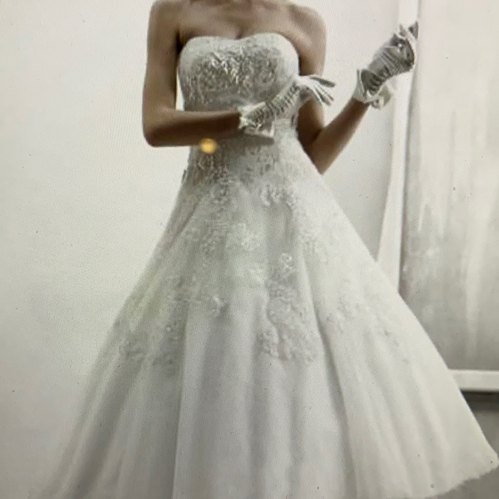 Oleg Cassini wedding Dress new size 0 nwot